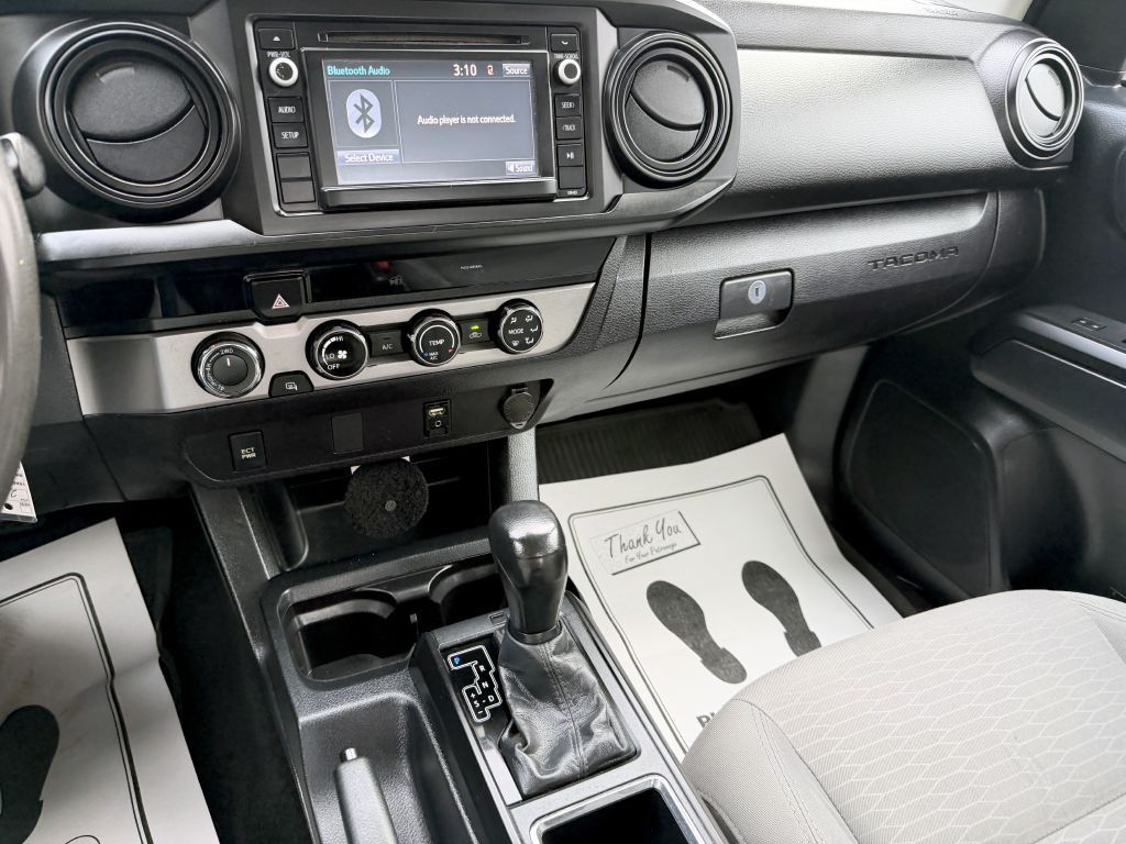2018 Toyota Tacoma Image 15