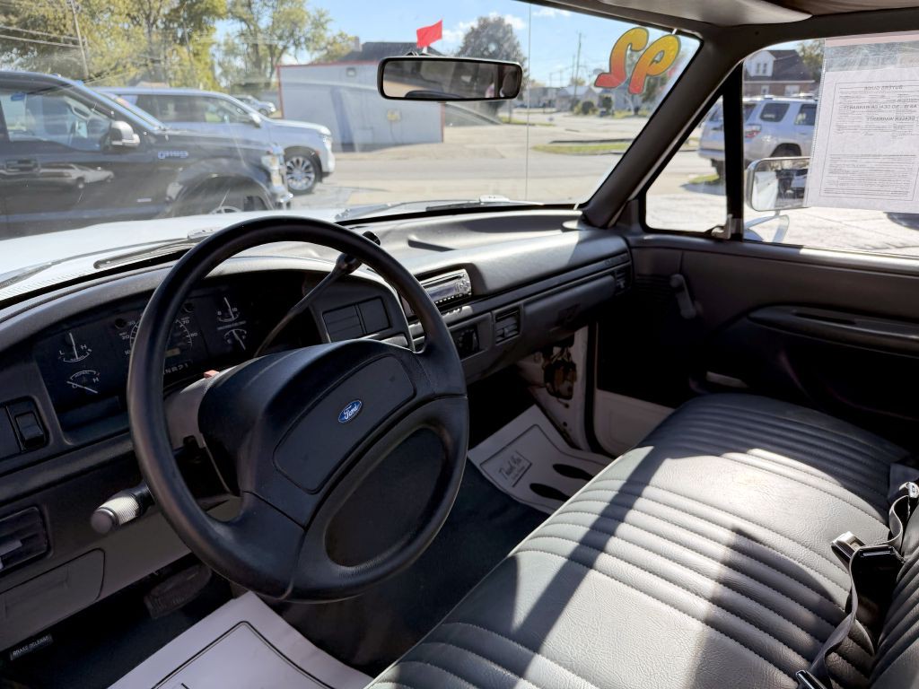 1992 Ford F-150 Image 9