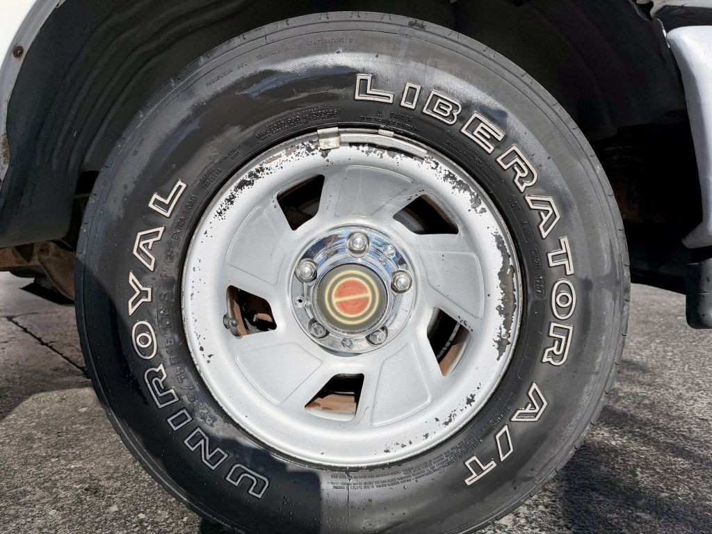 1992 Ford F-150 Image 13