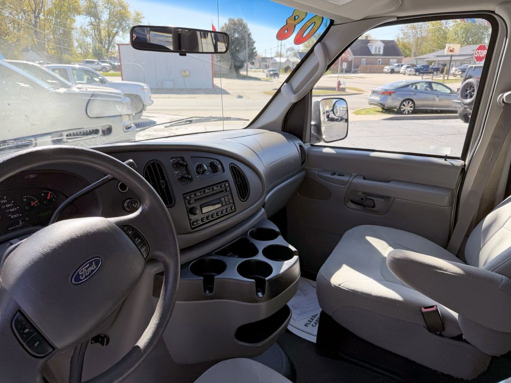 2008 Ford Econoline Image 9