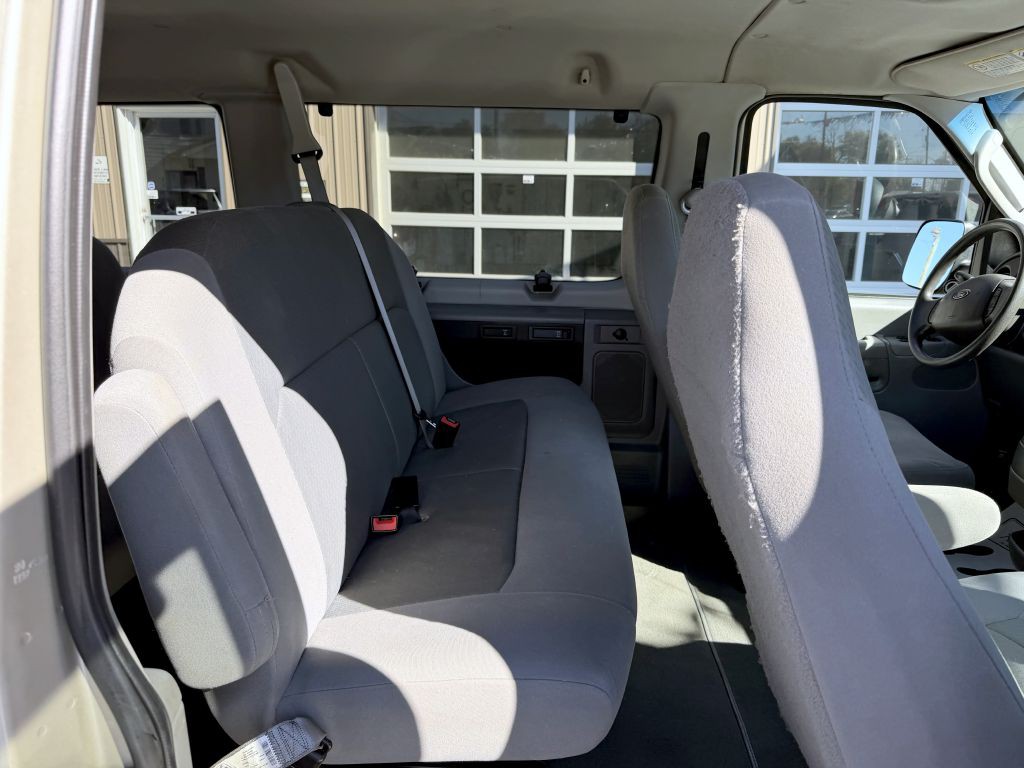 2008 Ford Econoline Image 11