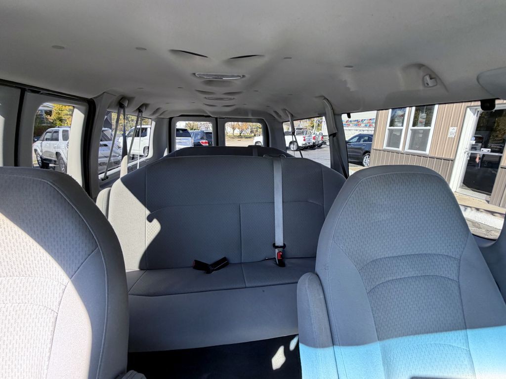 2008 Ford Econoline Image 15