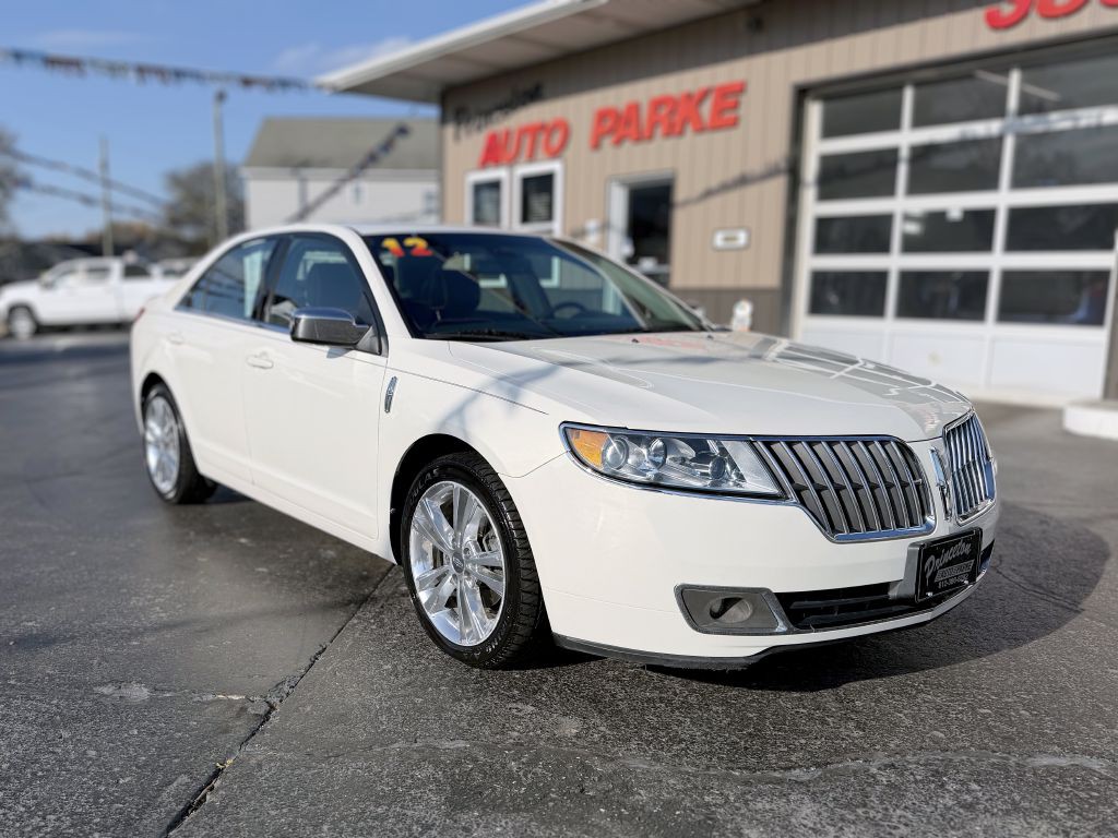 2012 Lincoln MKZ Image 2