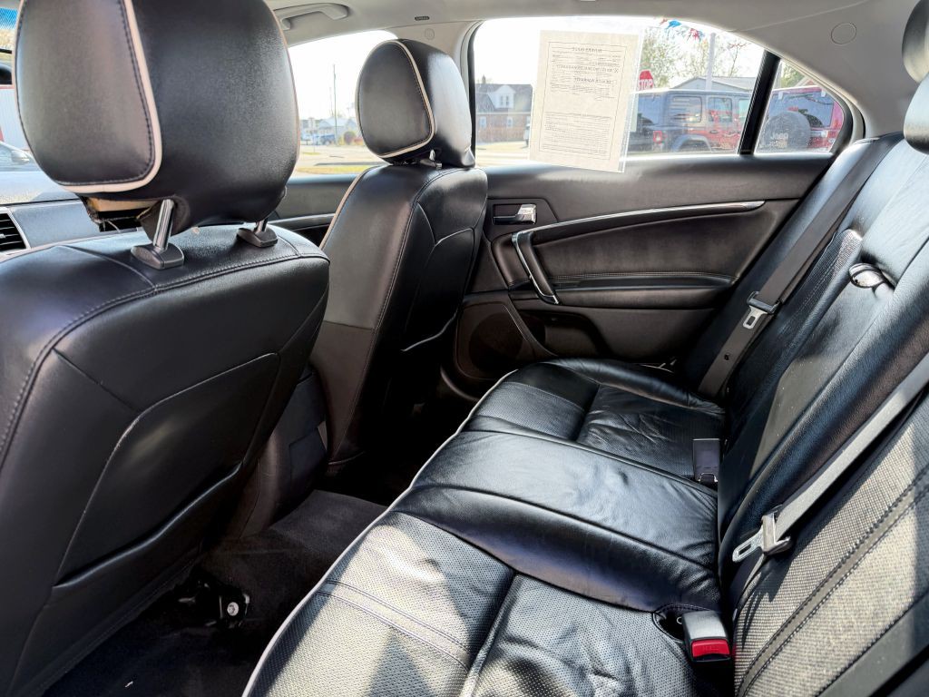 2012 Lincoln MKZ Image 10