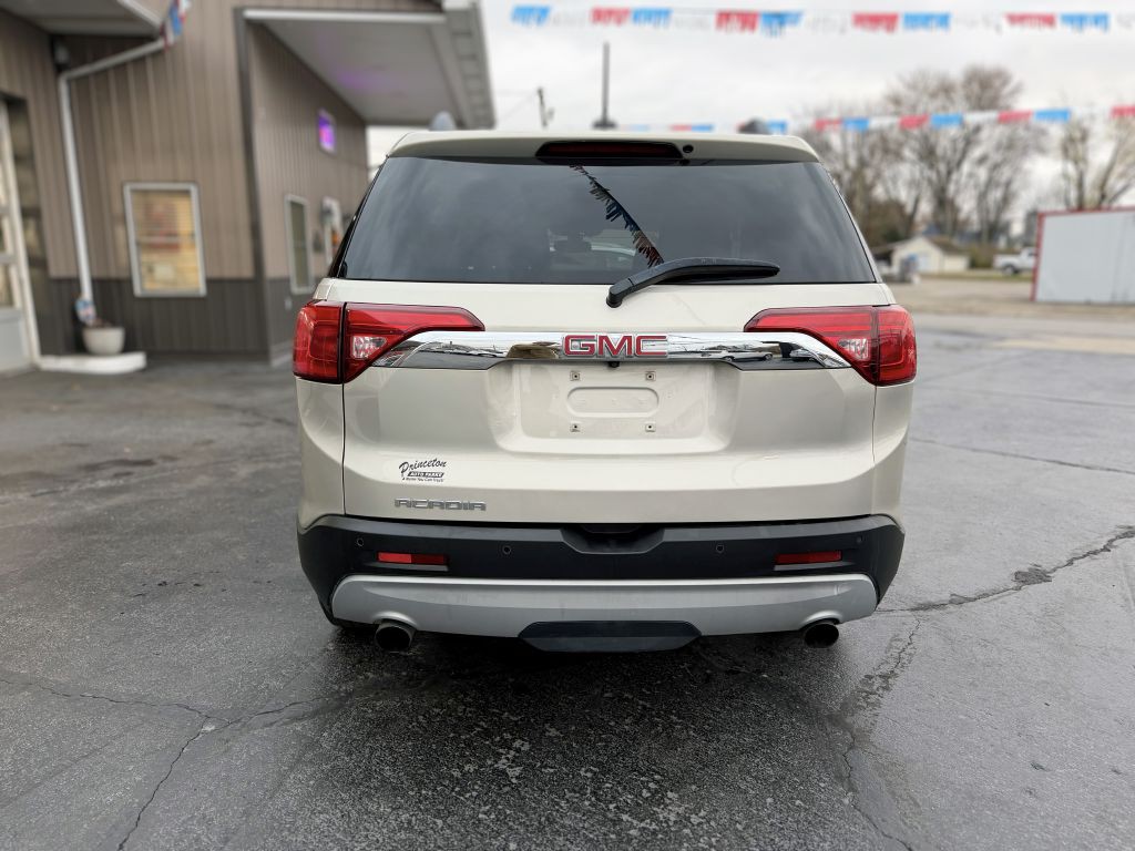 2017 GMC Acadia Image 7