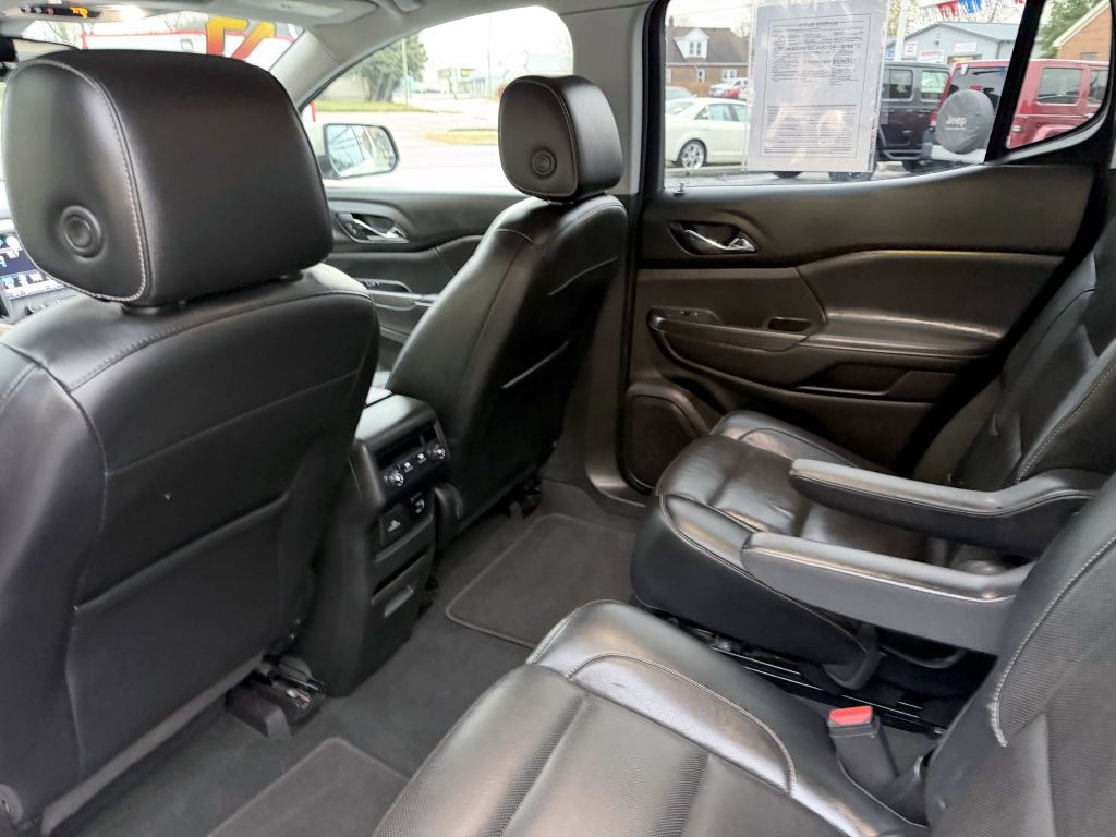 2017 GMC Acadia Image 10