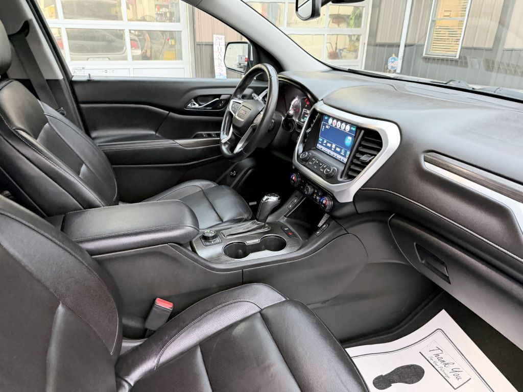 2017 GMC Acadia Image 12
