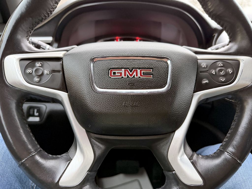 2017 GMC Acadia Image 18