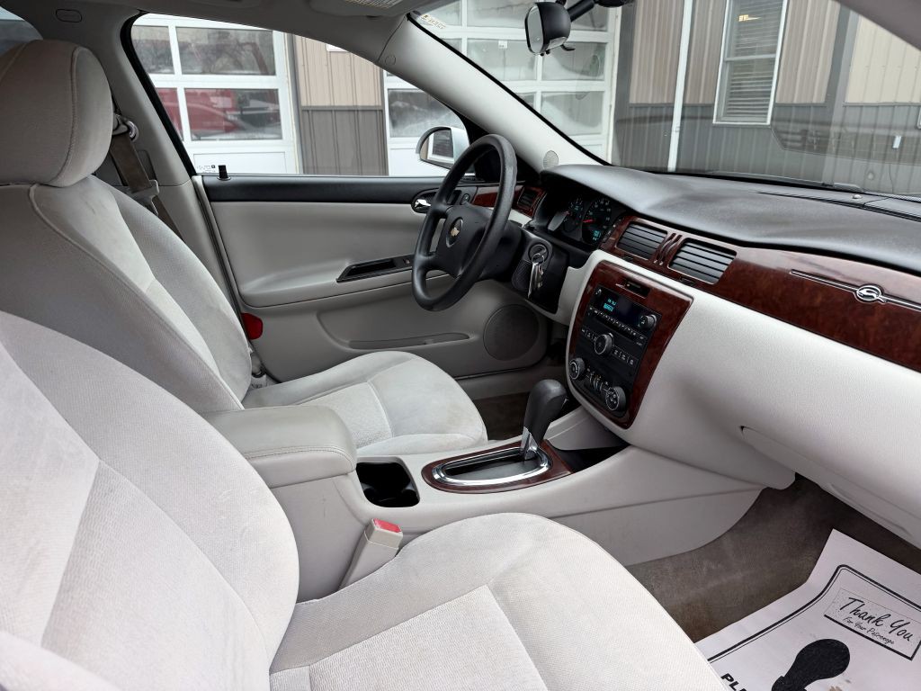 2010 Chevrolet Impala Image 11