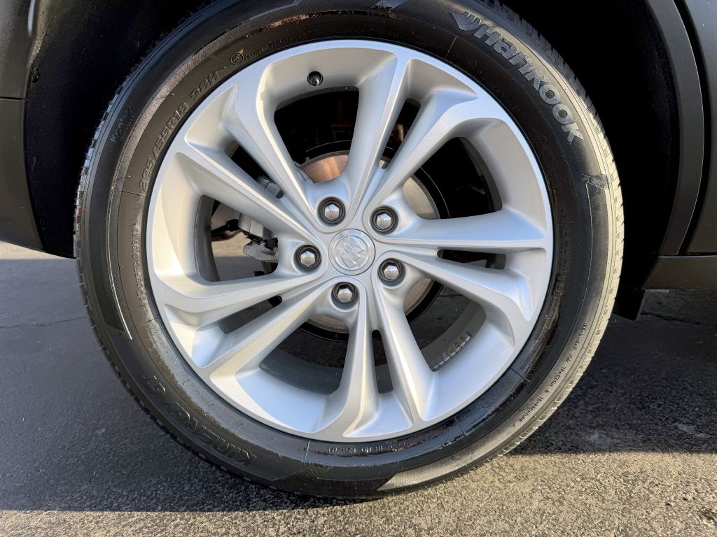 2021 Buick Enclave Image 23