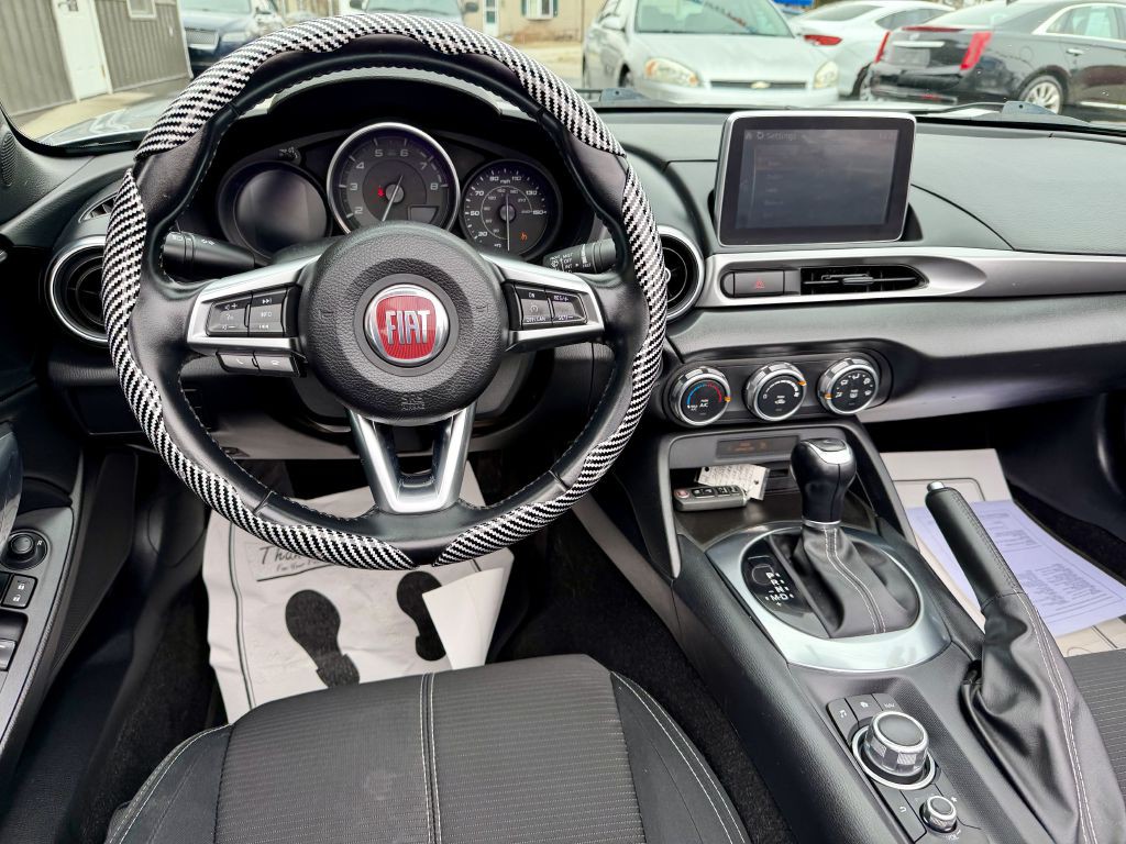 2019 FIAT 124 Spider Image 10