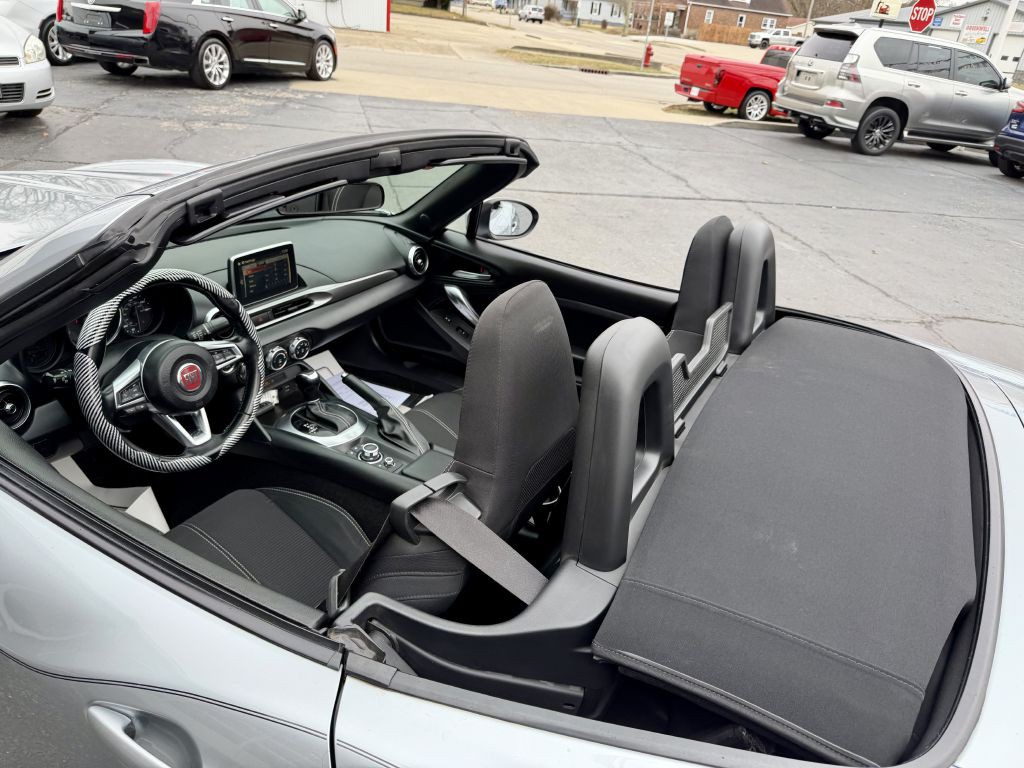 2019 FIAT 124 Spider Image 17
