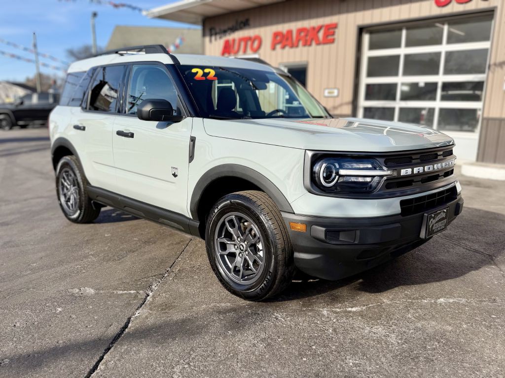 2022 Ford Bronco Image 2