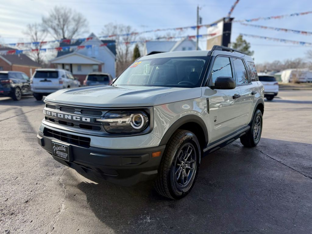 2022 Ford Bronco Image 4