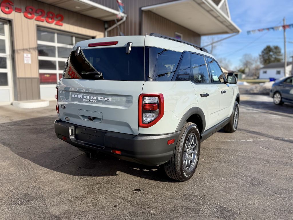 2022 Ford Bronco Image 8