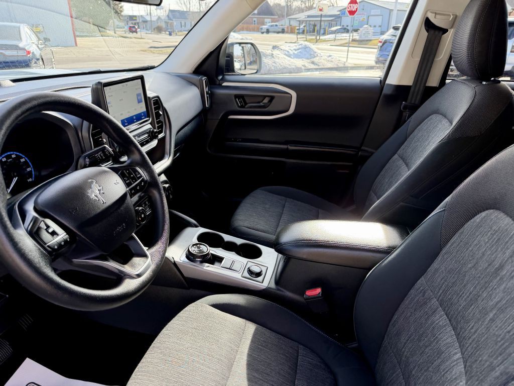 2022 Ford Bronco Image 10