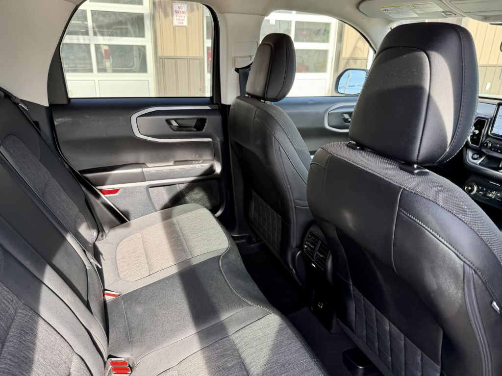 2022 Ford Bronco Image 13