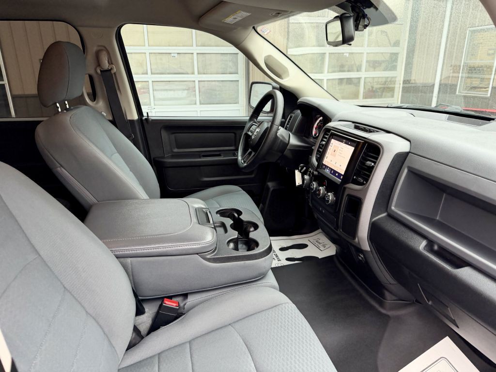 2016 RAM 1500 Image 14