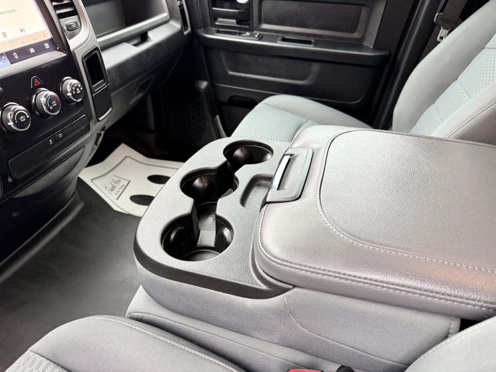 2016 RAM 1500 Image 16