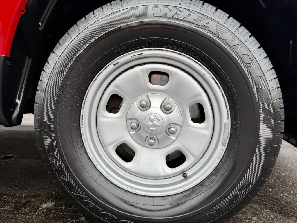 2016 RAM 1500 Image 24