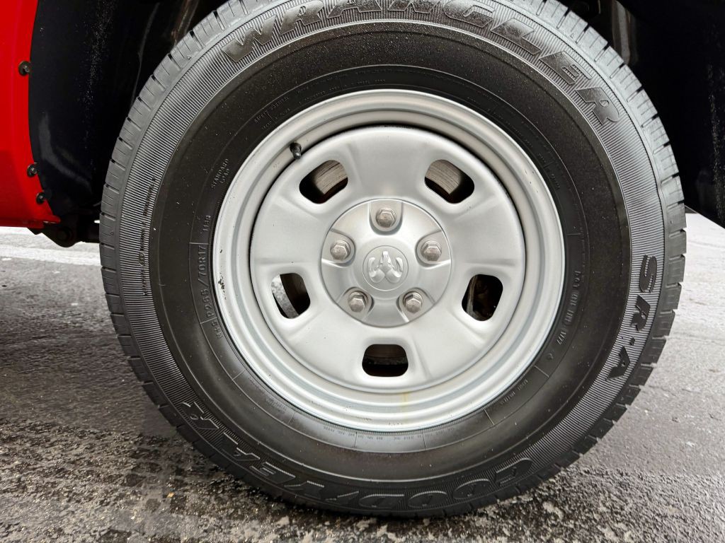 2016 RAM 1500 Image 25