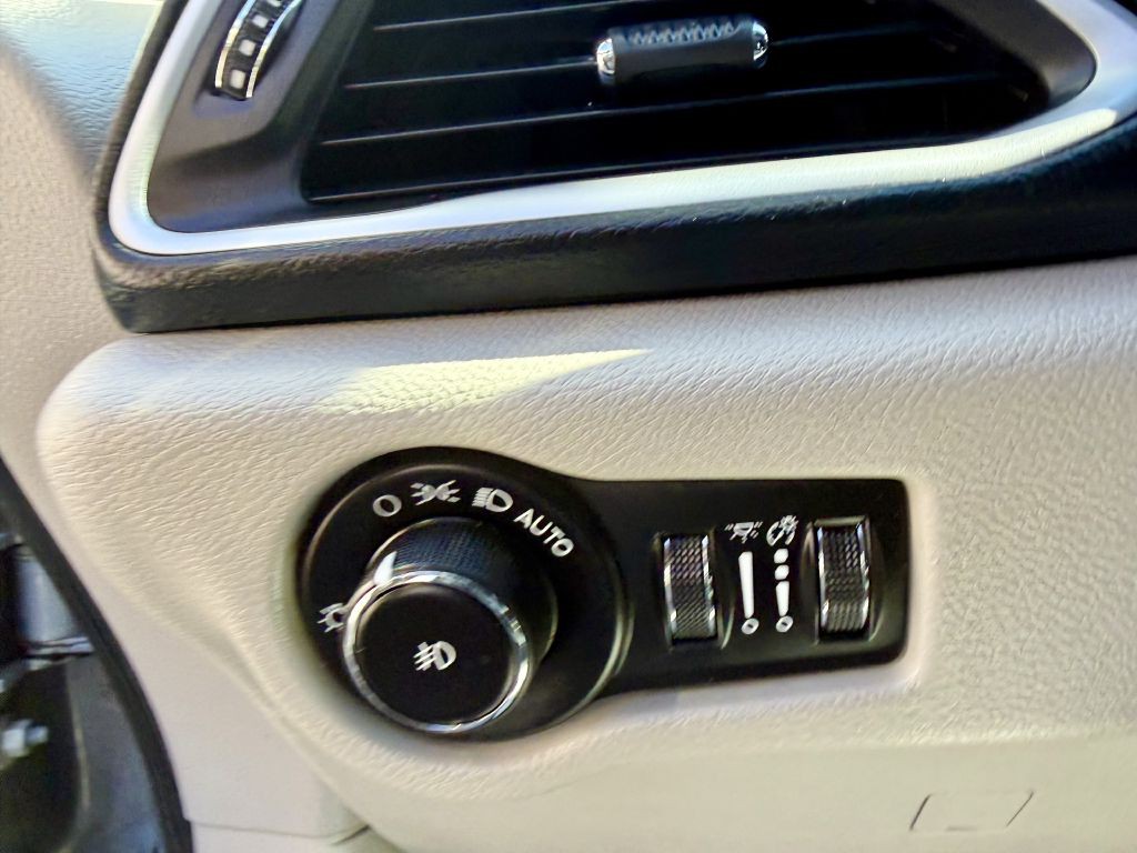 2019 Chrysler Pacifica Image 21