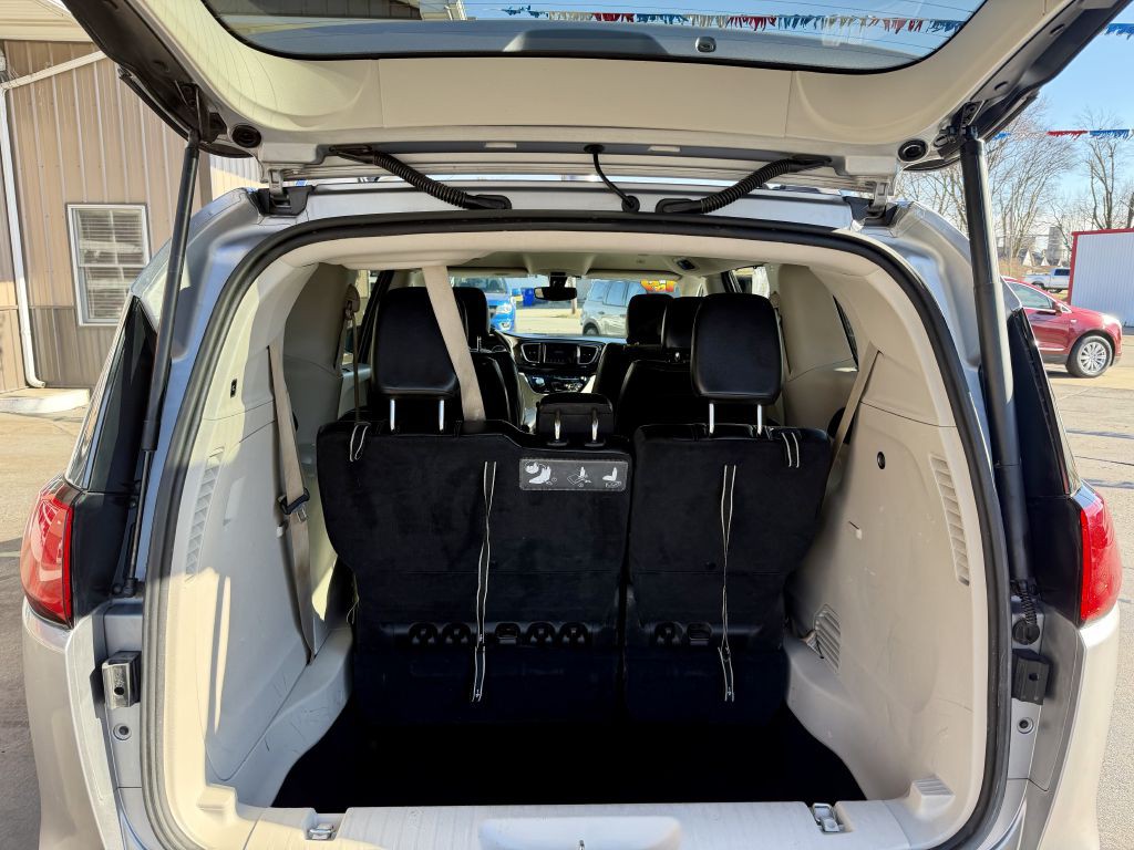 2019 Chrysler Pacifica Image 25
