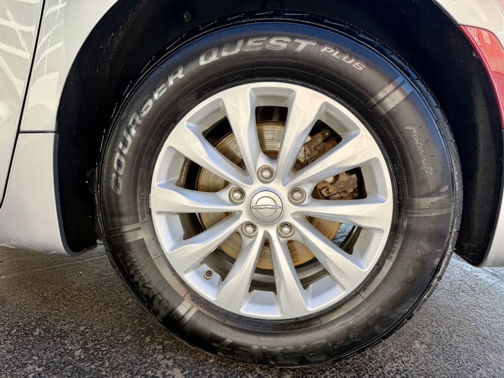 2019 Chrysler Pacifica Image 29