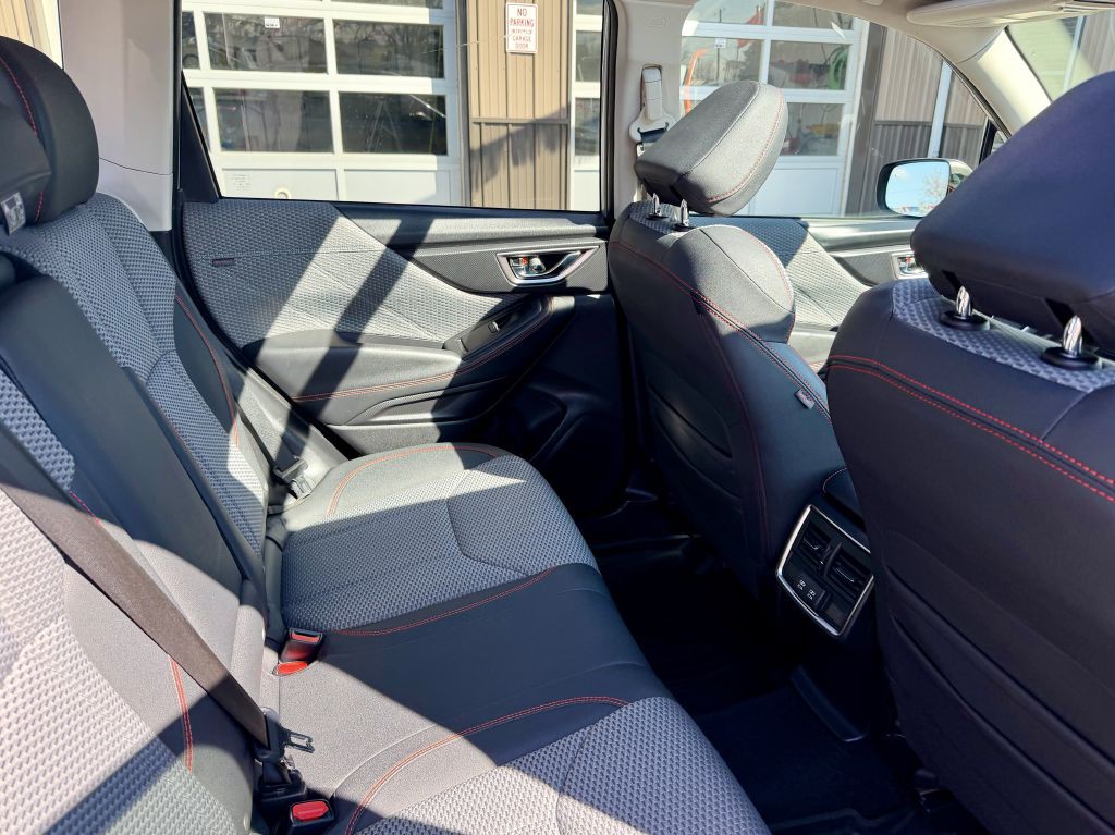 2019 Subaru Forester Image 14