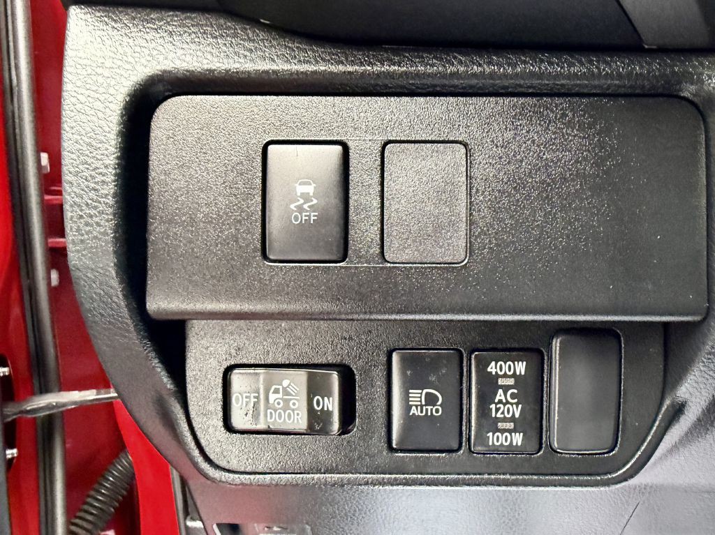 2020 Toyota Tacoma Image 19