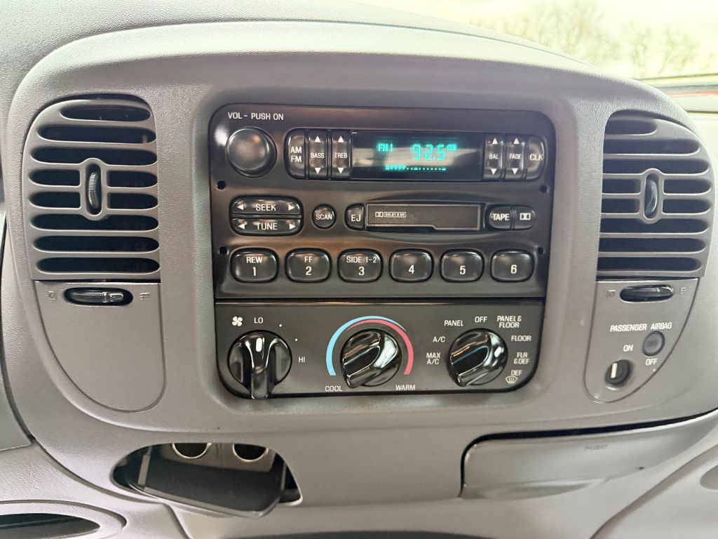 1997 Ford F-150 Image 12