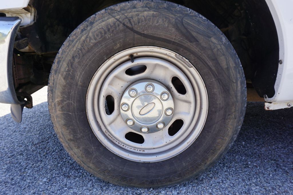 2013 Ford F-350 Image 25