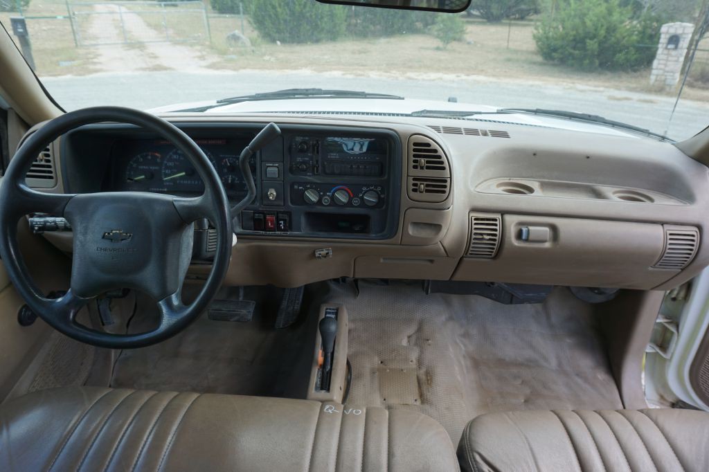 1995 Chevrolet C/K Image 18