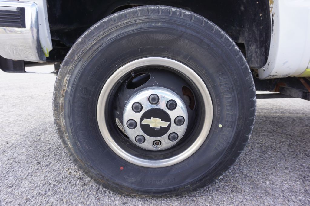 1995 Chevrolet C/K Image 23