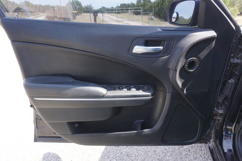 2016 Dodge Charger Image 13