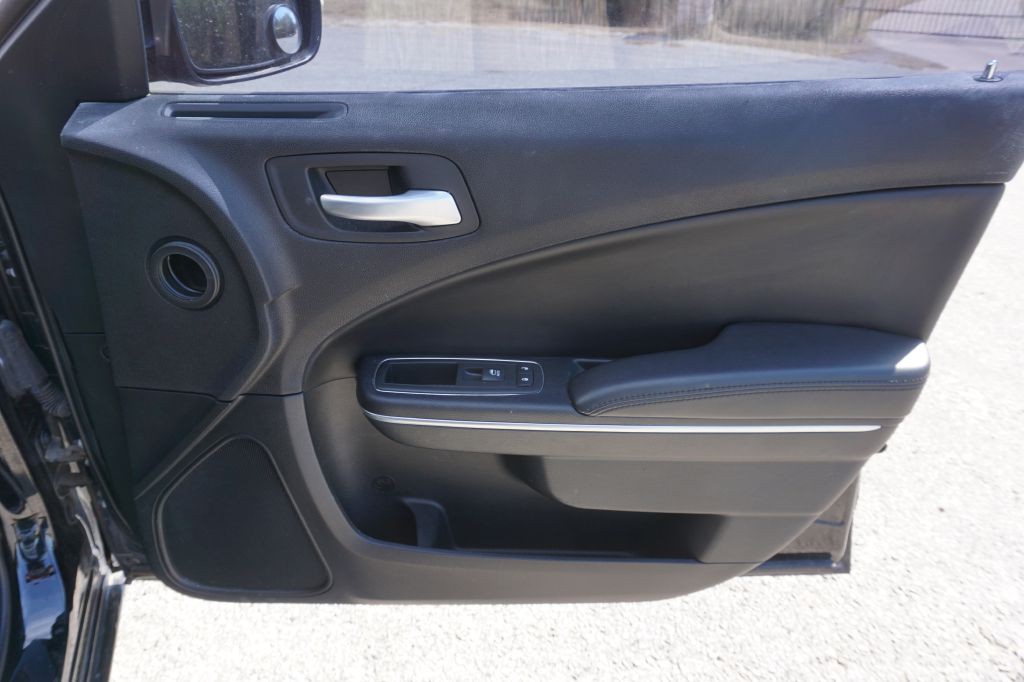 2016 Dodge Charger Image 20