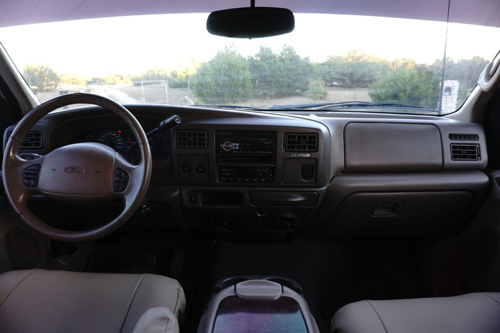 2002 Ford Excursion Image 22