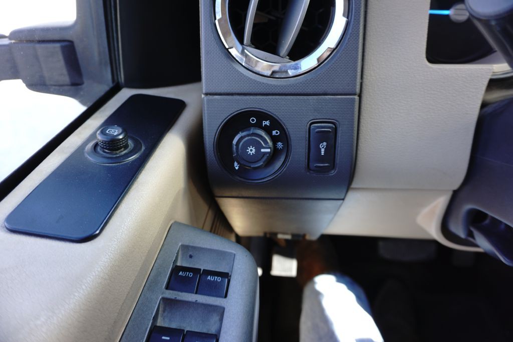 2016 Ford F-250 Image 25