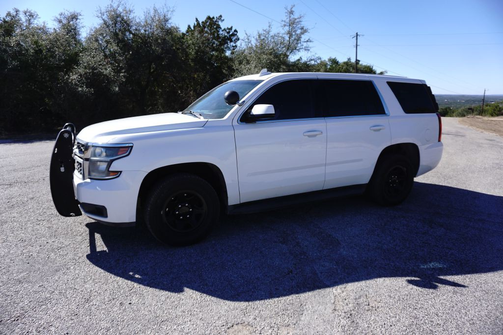 2017 Chevrolet Tahoe Image 2