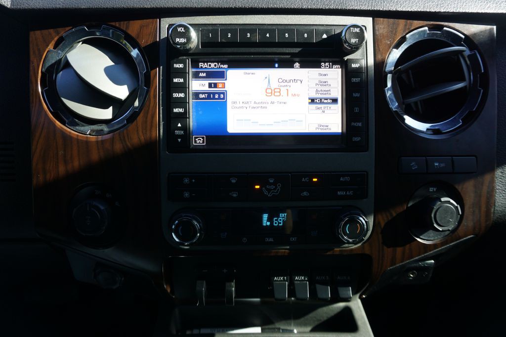 2012 Ford F-350 Image 22