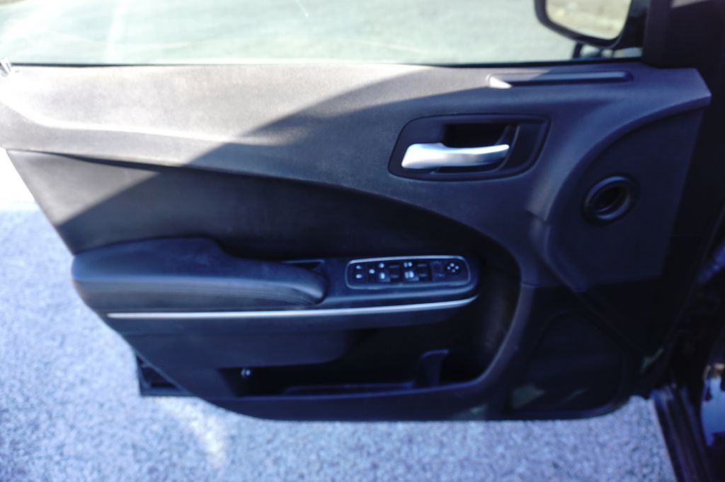 2018 Dodge Charger Image 13