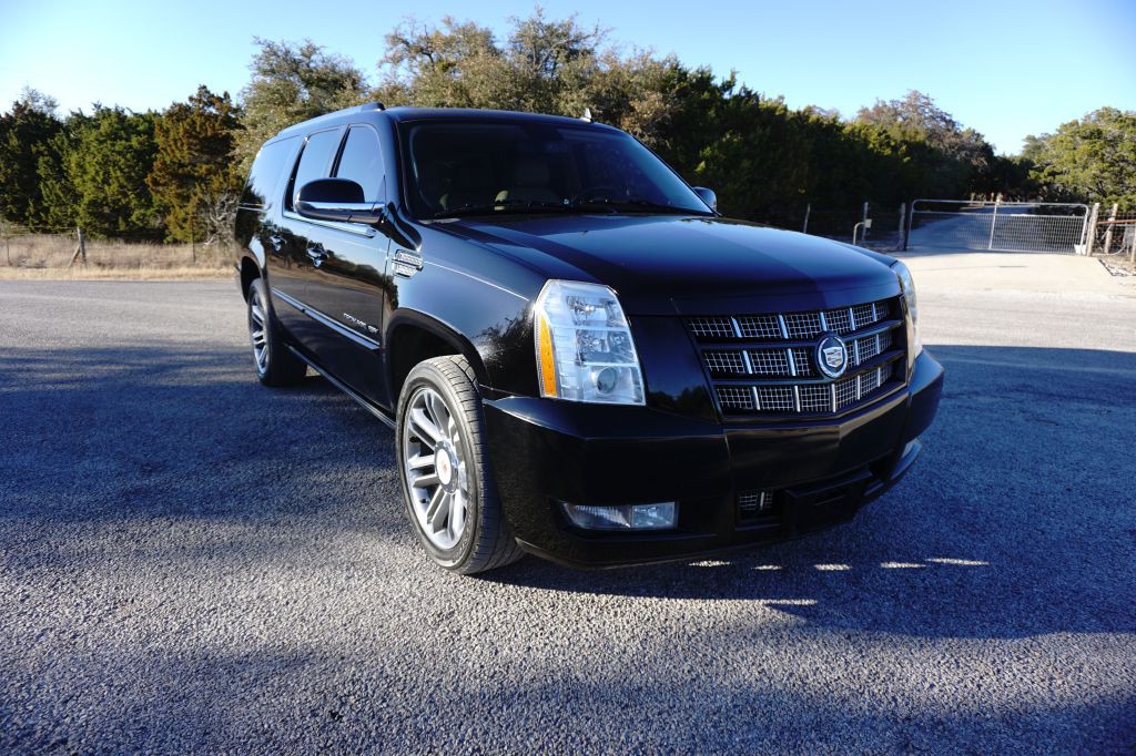 2013 Cadillac Escalade Image 11