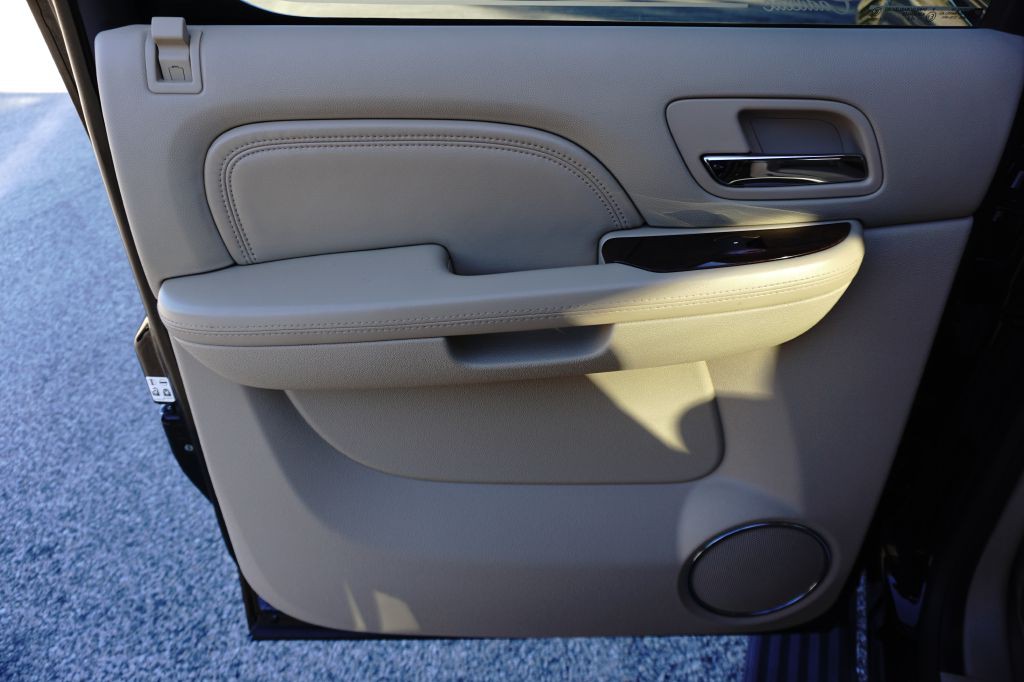 2013 Cadillac Escalade Image 15