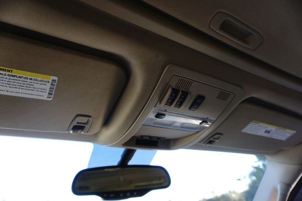 2013 Cadillac Escalade Image 25