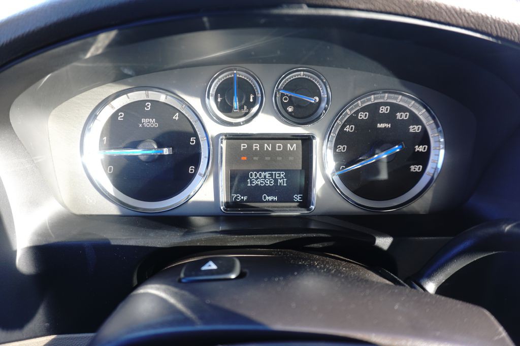 2013 Cadillac Escalade Image 26