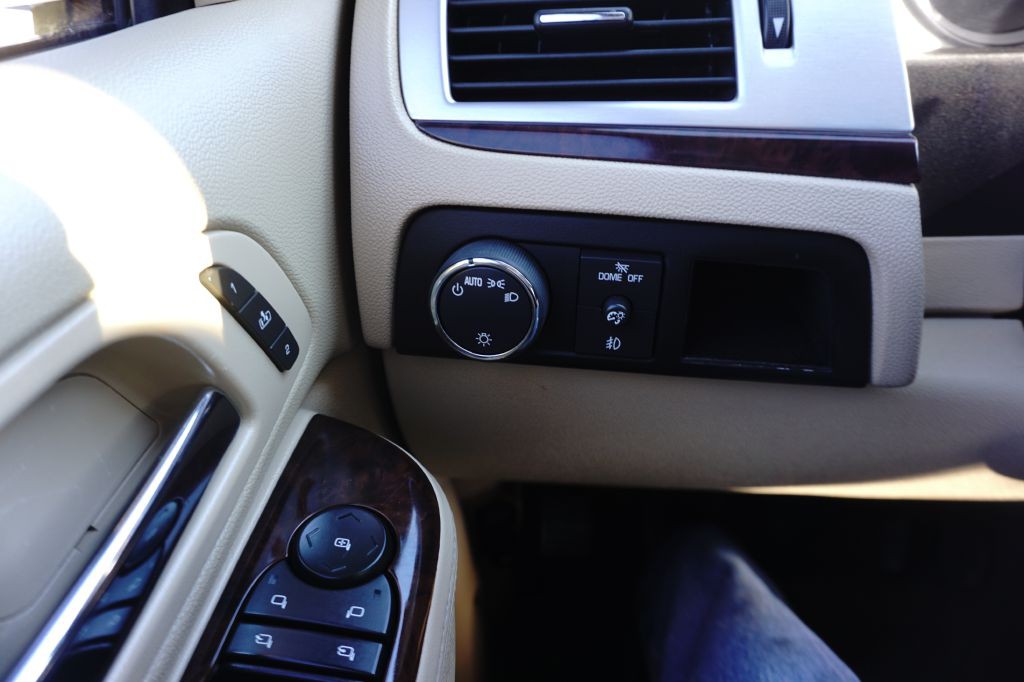 2013 Cadillac Escalade Image 27