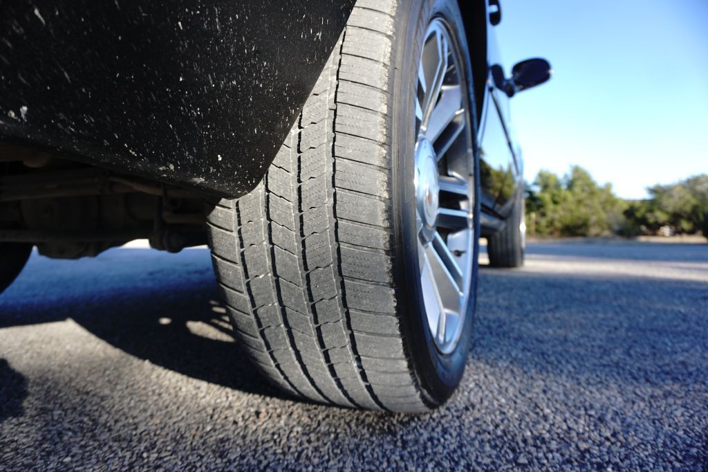 2013 Cadillac Escalade Image 32