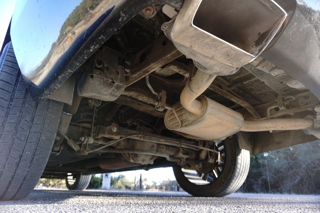 2013 Cadillac Escalade Image 34