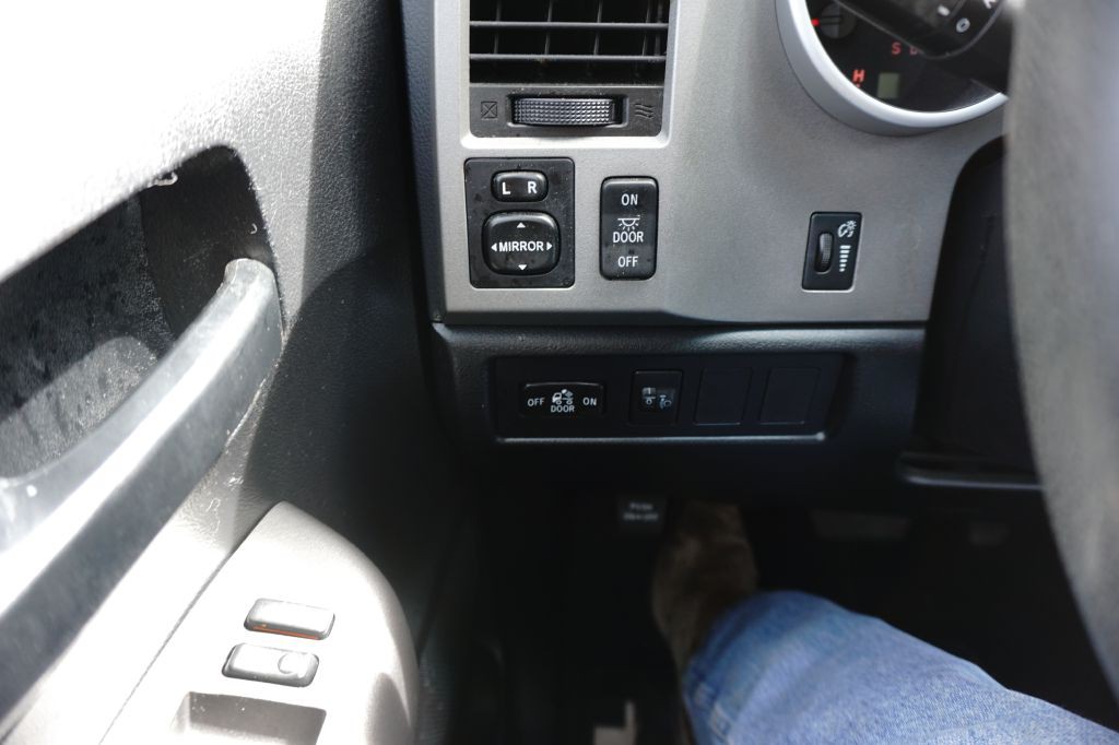 2013 Toyota Tundra Image 26