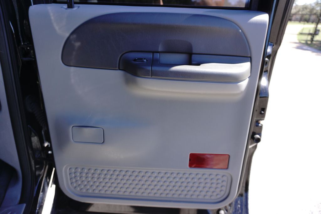 2004 Ford F-250 Image 18